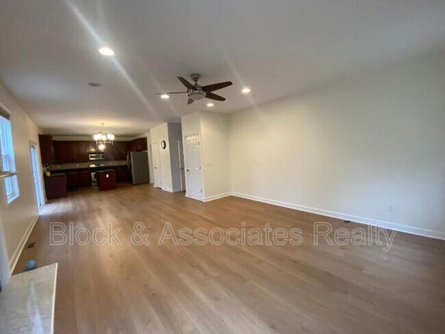 Building Photo - 2916 Chatelaine Pl