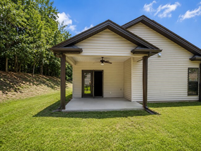 Building Photo - Spacious & Beautifully Maintained Home in a Quiet Cul-De-Sac