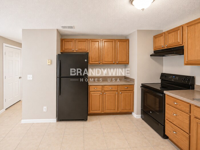 Building Photo - 7418 La Ventura Dr E