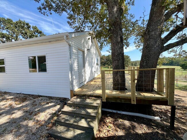 Building Photo - 82 Koppelmann Ln