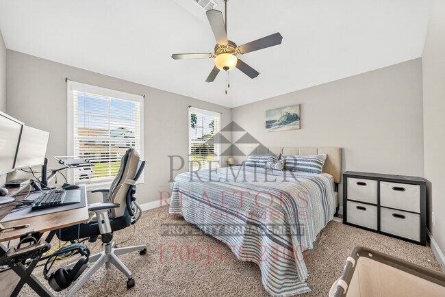 Building Photo - 6808 Omaha Dr