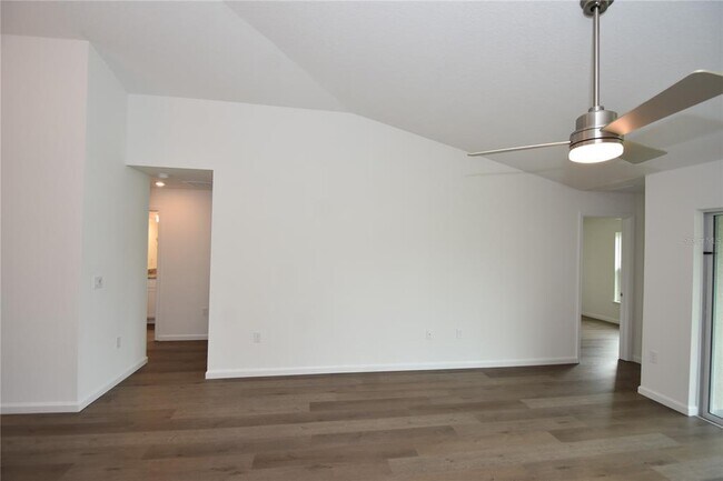 Building Photo - 14 Powder Ln