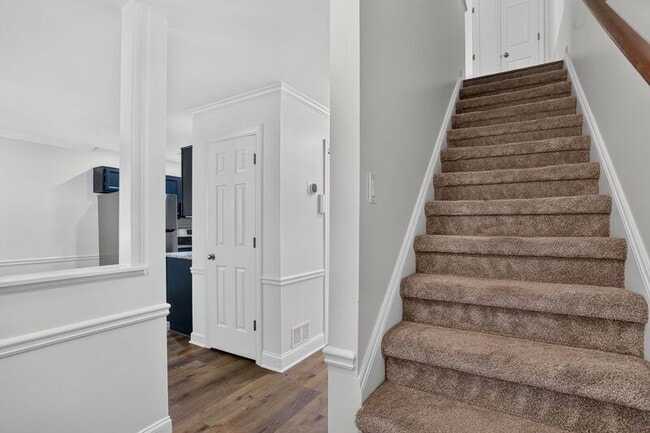 Building Photo - 1055 Westfield Trace
