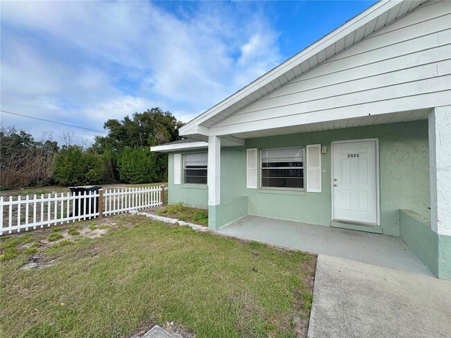 Building Photo - 2571 Elm Ave