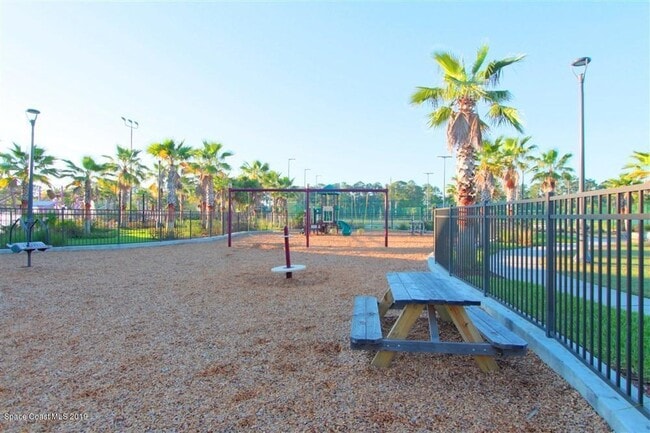 Building Photo - 953 Musgrass Cir