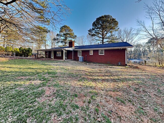 Building Photo - 3668 Scarlet Dr