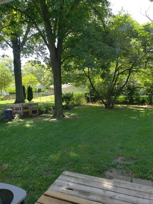 Building Photo - 1607 Cornell Dr
