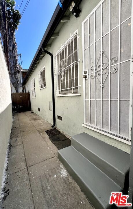 Building Photo - 2916 Reservoir St