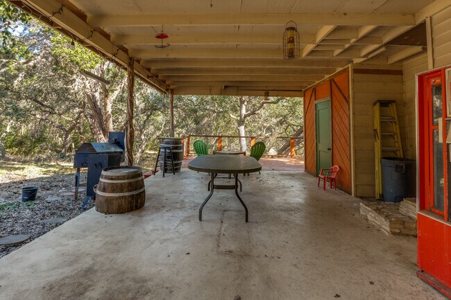 Building Photo - Hallmark