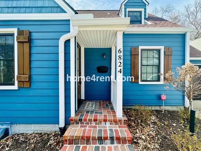 Building Photo - Charming, Prairie Village Home in a Quiet Neighborhood with Wood Floors and a Fenced Yard!