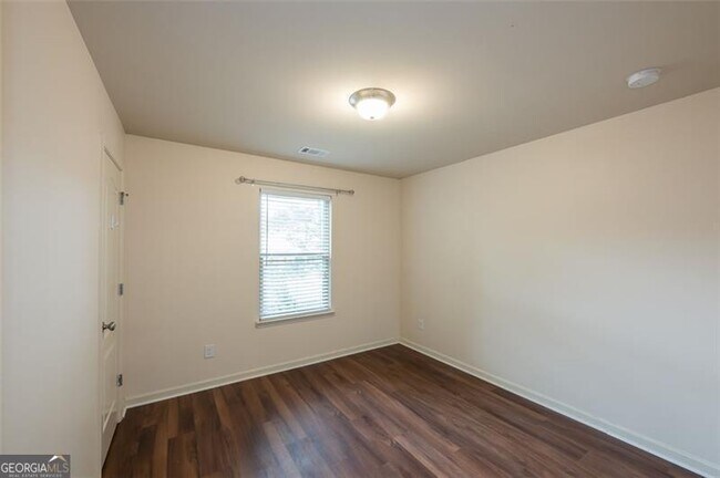 Building Photo - 1555 Creek Bend Ln NW