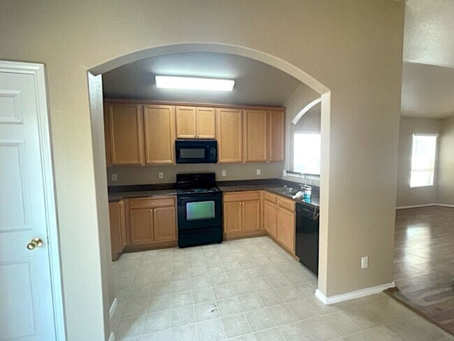 Building Photo - Charming 3-Bedroom, 2-Bath Home in Converse at the Meadows of Copperfield