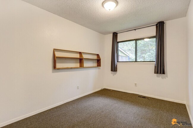 Building Photo - 3992 Baxter Rd