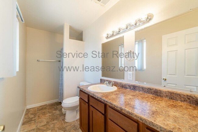 Building Photo - 507 S Hunt Dr