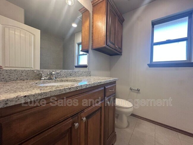 Building Photo - 11008 SW 36th St