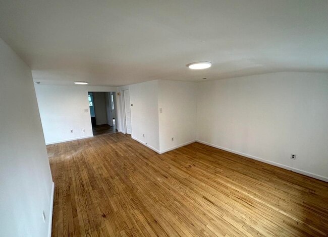 Building Photo - 6517 Durham Ave