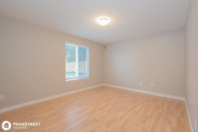 Building Photo - 12009 163rd St Ct E