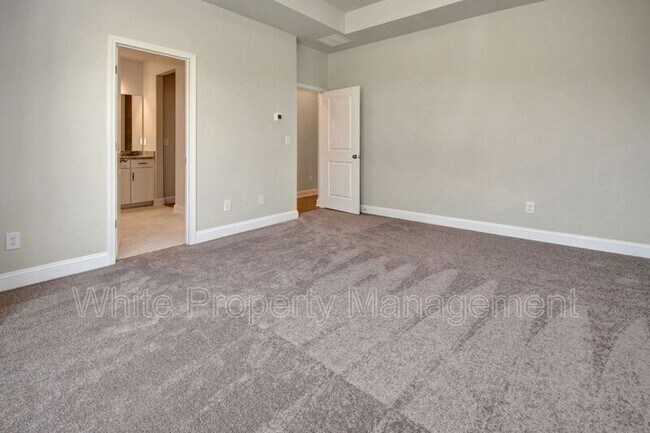 Building Photo - 5914 Ardrey Kell Rd