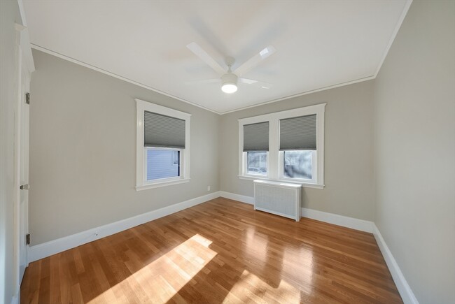 Building Photo - 52 Hovey St