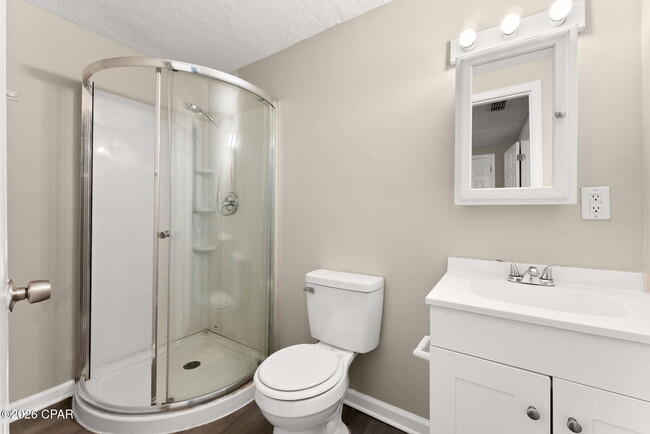 Building Photo - 119 College Ave