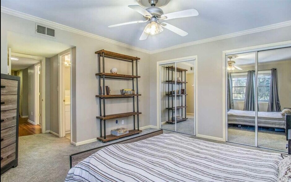 Building Photo - 2058 Montreat Cir