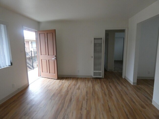 Building Photo - $150 Gift Card to be approved for Move in before 12/15