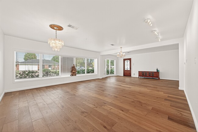 Building Photo - 10823 Sandstone St