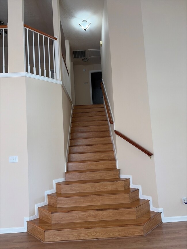 Building Photo - 1138 Evandale Ln