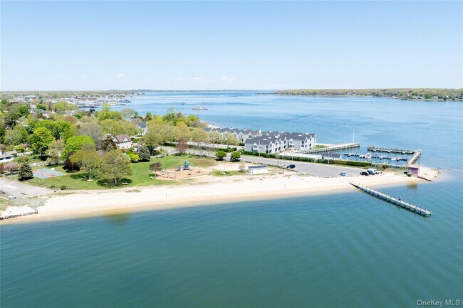 Building Photo - 134 6th St