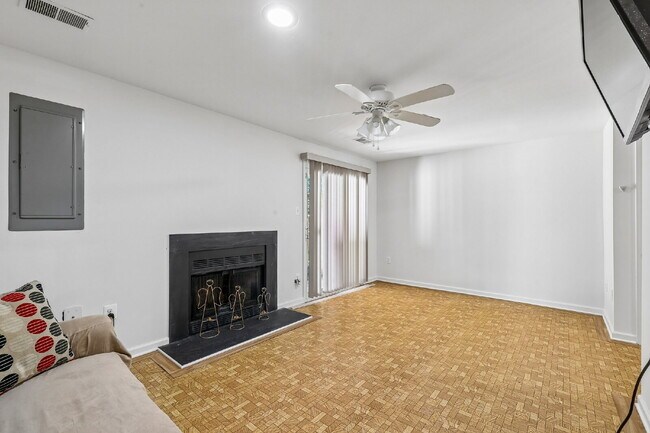 Building Photo - 11598 Overleigh Dr