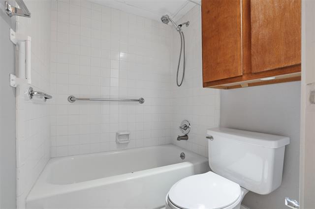 Building Photo - 2535 Wedglea Dr