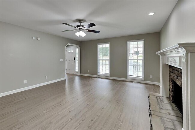 Building Photo - 74 Woodsfield Ln