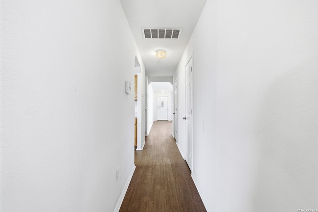 Building Photo - 206 Prato Brezza