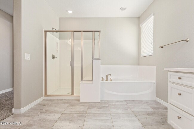 Building Photo - 21366 W Almeria Rd