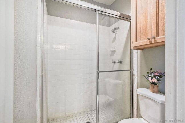 Building Photo - Beautiful 2 Bed, 2 Bath Sabre Springs Townhome with 1 Car Garage