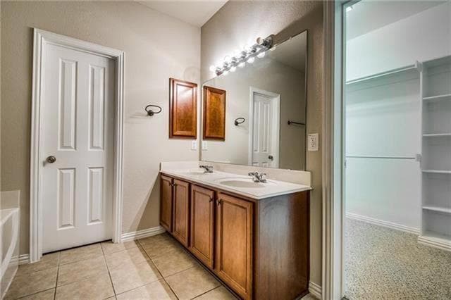 Building Photo - 811 Creekside Dr