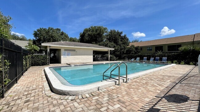 Building Photo - 4989 Puritan Cir