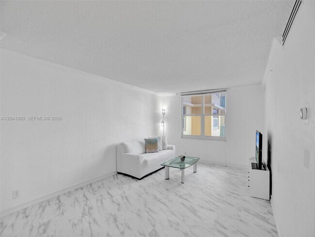 Building Photo - 2501 S Ocean Dr