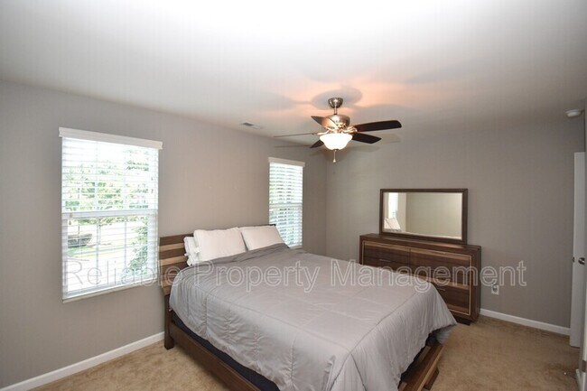 Building Photo - 830 Cupola Dr