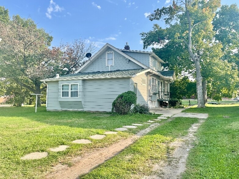 Building Photo - 1021 Keokuk St