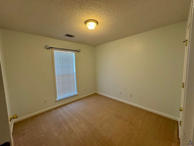 Building Photo - 505 Dorothy Ct