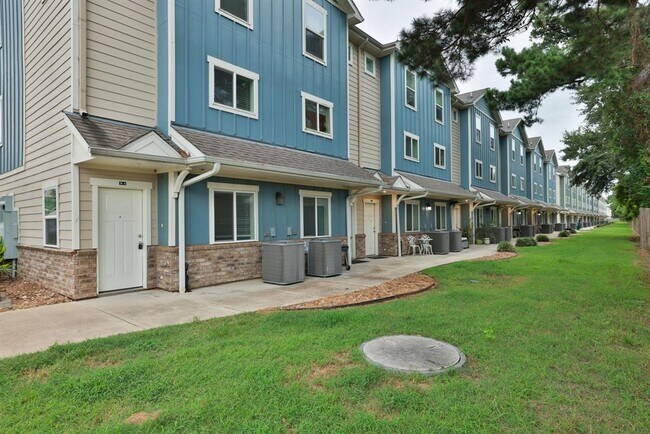 Building Photo - 21155 Gosling Rd