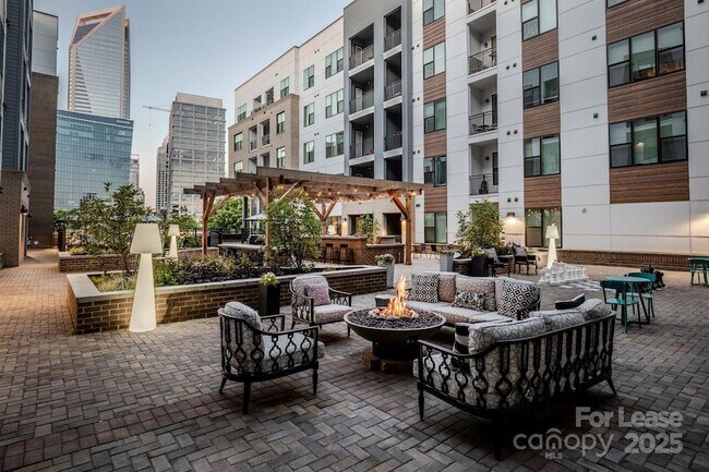 Building Photo - 101 W Morehead St