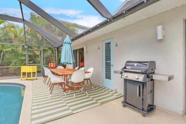 Building Photo - 758 103rd Ave N