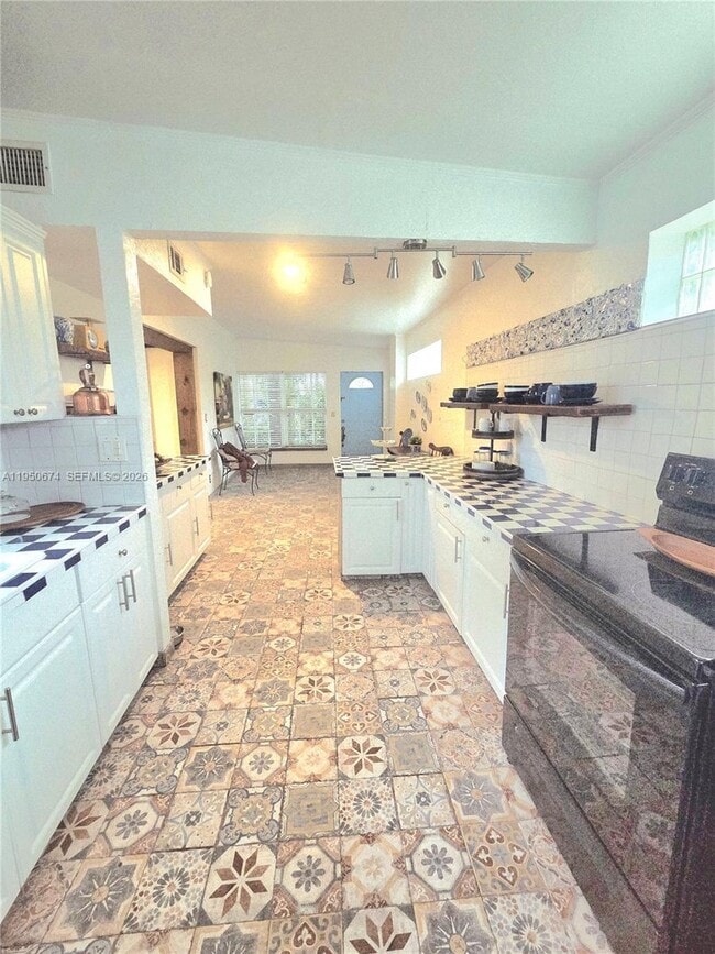 Building Photo - 1990 NE 183rd St