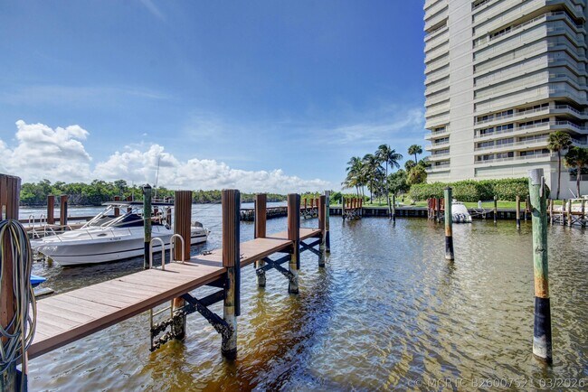 Building Photo - 4301 N Ocean Blvd