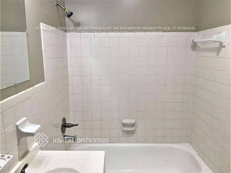 Building Photo - 225 NW 78th Terrace