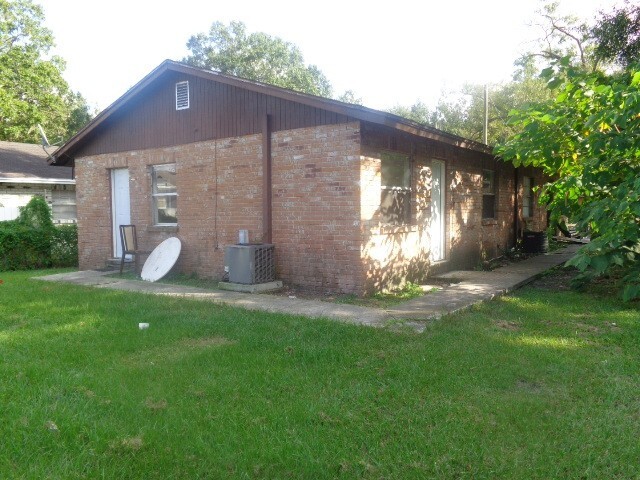 Primary Photo - 1716 E Idell St