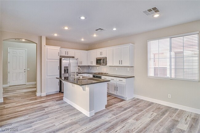 Building Photo - 2387 Brunswick Bay St