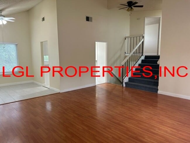 Building Photo - 1470 Pebblewood Dr